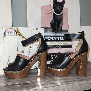 BCBG MAXAZRIA Cow leather platform heels metal accents screw